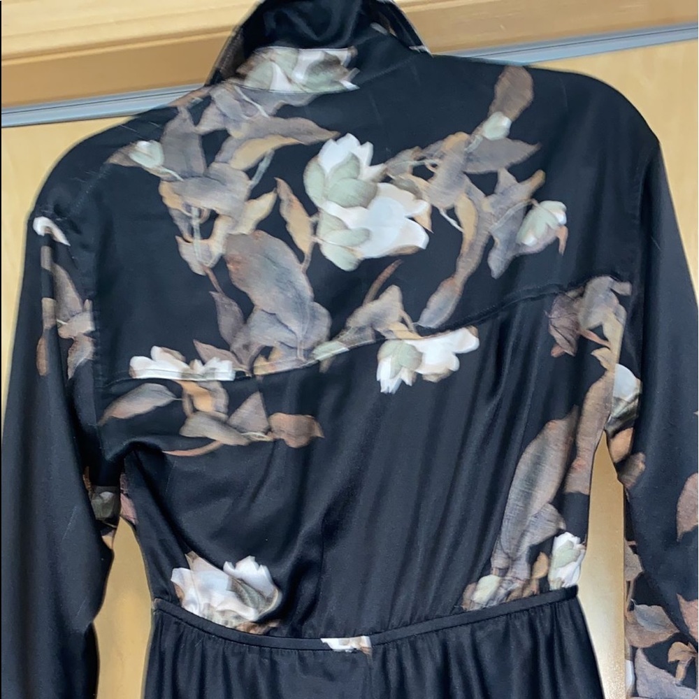 Vince Lisianthus Tie-front Floral-print Satin Midi Shirt Dress - Black - Picture 14 of 16